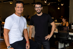 Paulo Silveira e Juliano Tubino, CVO e CEO do Grupo Alun (Créditos: Grupo Alun/Divulgação)