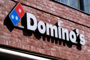 fachada domino's