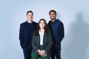 Foto dos co-fundadores e investidores da Neurogram, Daniele de Mari, Romero Rodrigues (à direita) e Heitor Ettori (à esquerda).