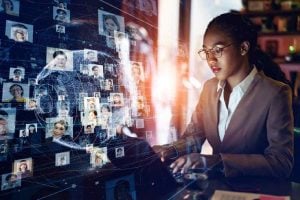 Inteligência artificial acelera mudanças, mas são as decisões humanas que vão definir o futuro do trabalho em 2026